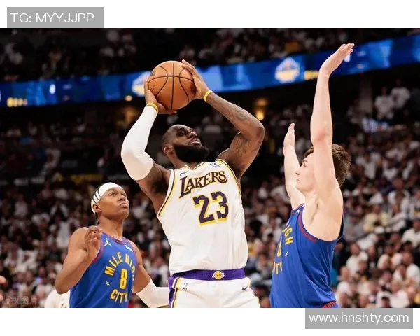 勇士与鹈鹕激战正酣NBA赛场精彩瞬间回顾与分析