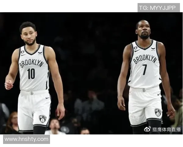 篮网与骑士首发阵容对比分析揭示双方实力差距与战术布局 篮网与骑士首发阵容对比分析揭示双方实力差距与战术布局