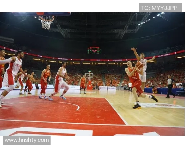 男篮红队中国迎战伊朗全力争胜展现团队精神与竞技风采