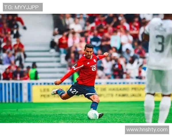 里昂与里尔历史交锋回顾及战绩分析探讨两队对决的精彩瞬间