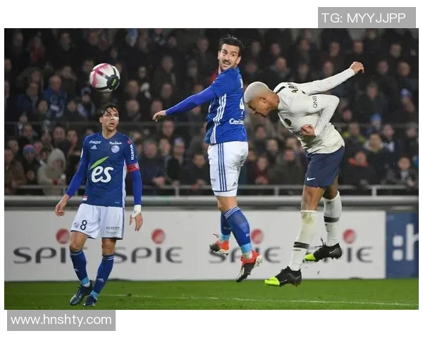 拉瓦勒与第戒的激烈对决揭示足球战术与团队合作的重要性